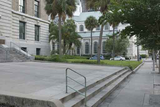 Courthouse steps - 2009