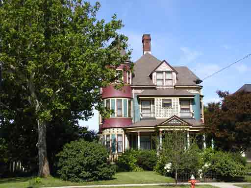 Victorian home on W. 14th. - July 4, 2009